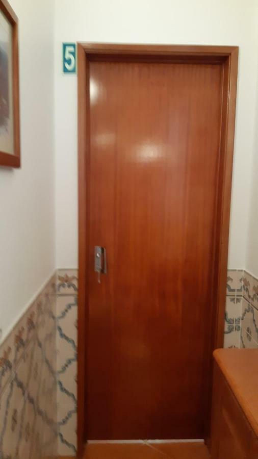 Alojamentos S.Jose Atouguia Da Baleia Bagian luar foto