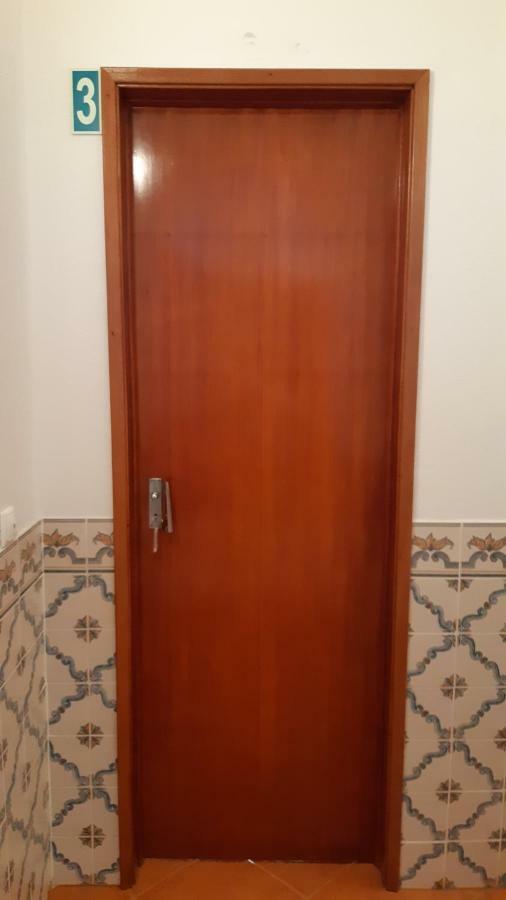 Alojamentos S.Jose Atouguia Da Baleia Bagian luar foto